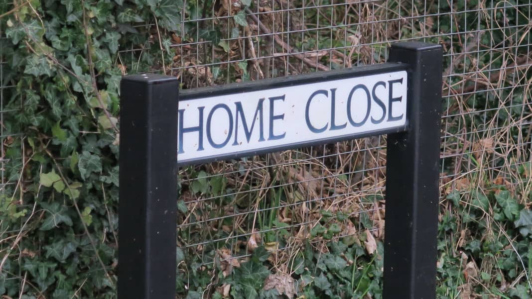 4 bedroom detached house for sale in Home Close