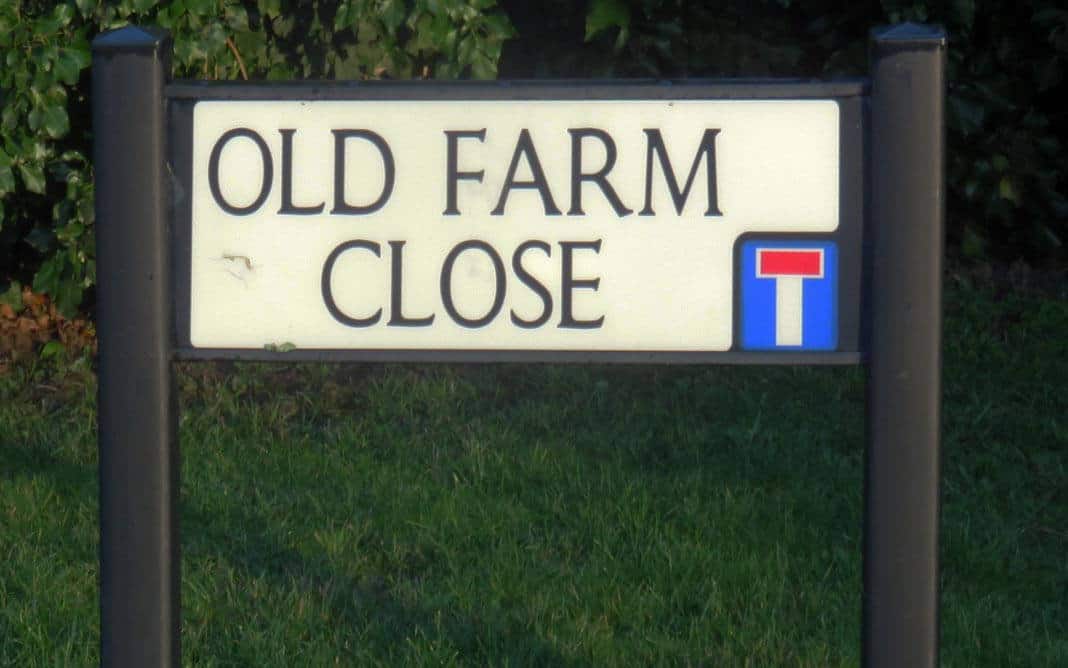 2 bedroom semi-detached bungalow to rent in Old Farm Close