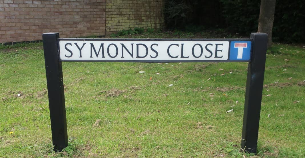 4 bedroom semi-detached house for sale in Symonds Close