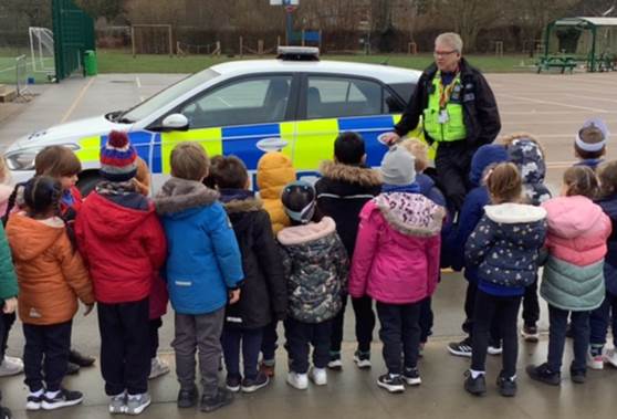 Police officers pay visit to local Primary
